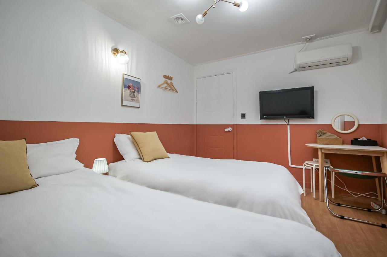 Ssh Myeongdong Dongdo Hostel Seoul Bagian luar foto