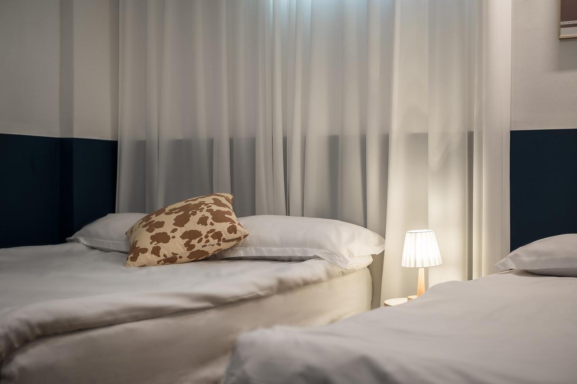 Ssh Myeongdong Dongdo Hostel Seoul Bagian luar foto