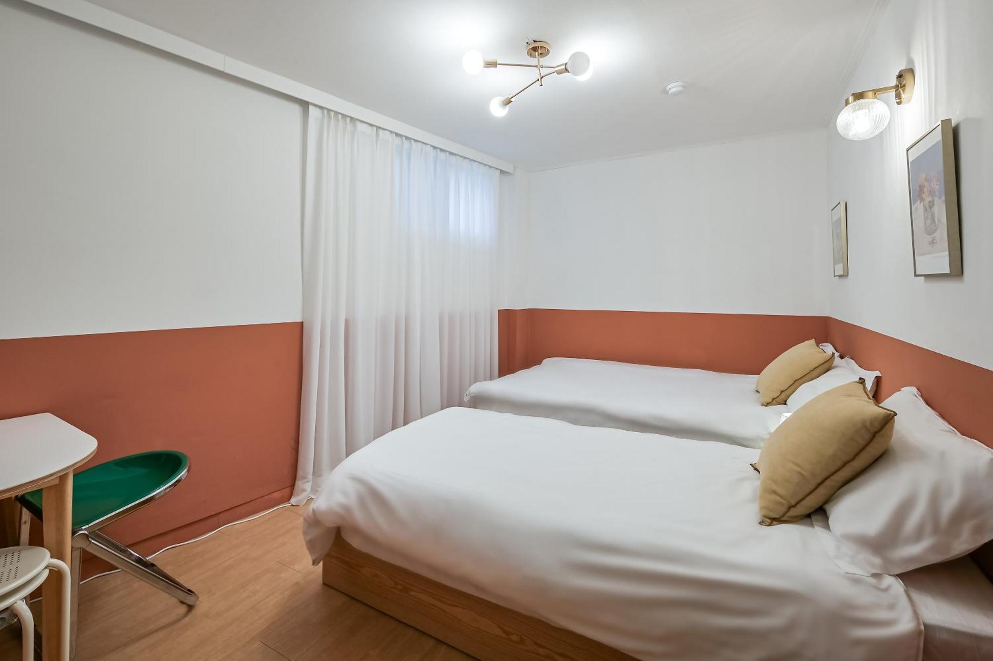 Ssh Myeongdong Dongdo Hostel Seoul Bagian luar foto