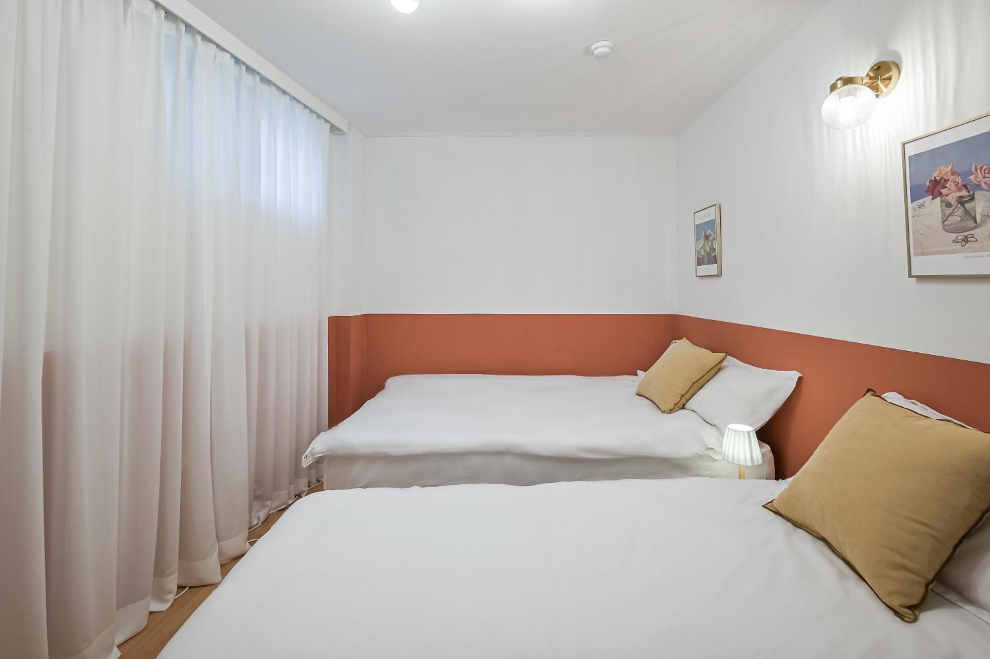 Ssh Myeongdong Dongdo Hostel Seoul Bagian luar foto